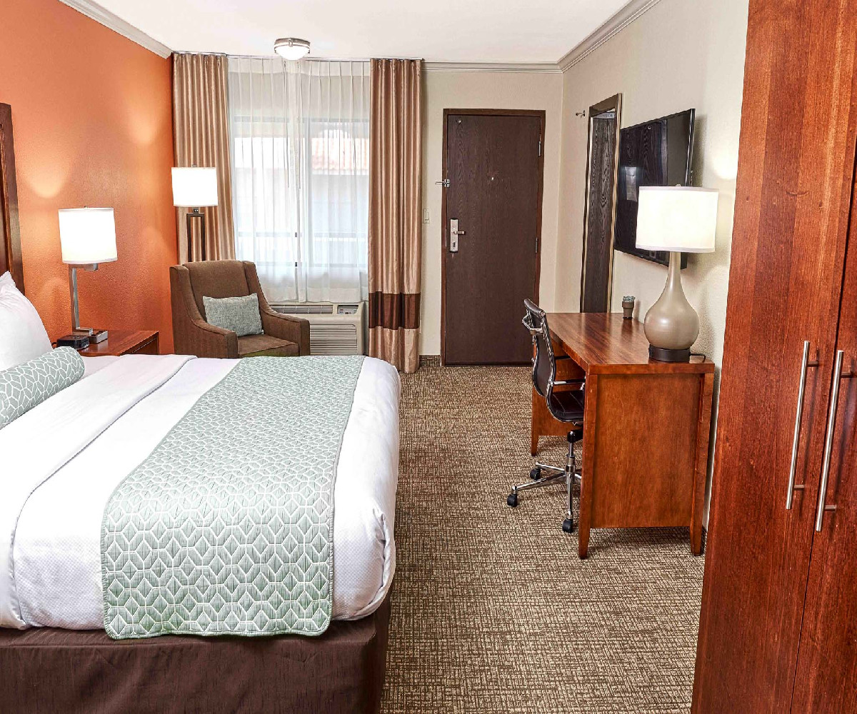 Superior King Room